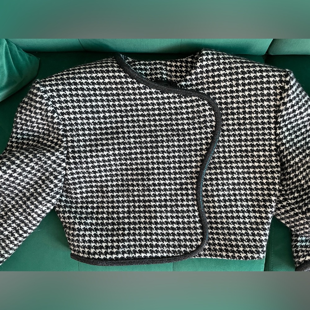HOUNDSTOOTH CROPPED BLAZER and SKIRT - Picture 13 of 16